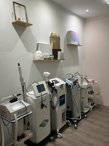 Vcare Aesthetic Beauty & Spa